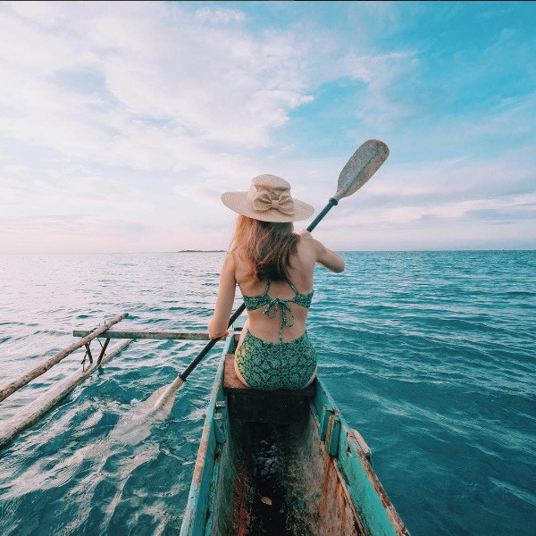 Khung cảnh trước mắt cô gái chính là điều làm nên sự kì diệu của bức ảnh. Ảnh: IG @mazzy.