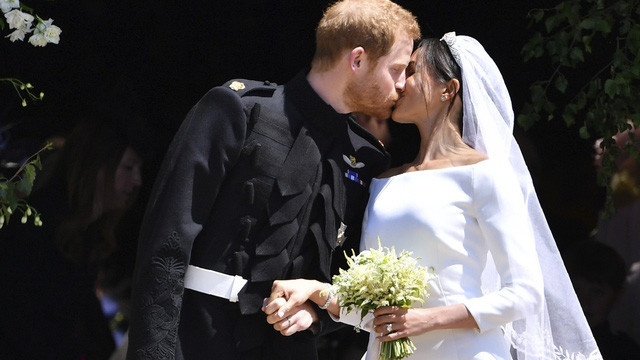Hoàng tử Harry và Công nương Meghan trong ngày cưới. Ảnh: Reuters