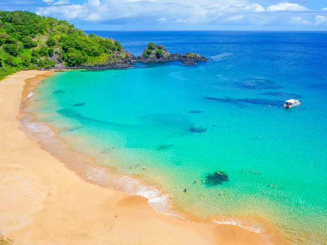 4. Praia do Sancho, Brazil.