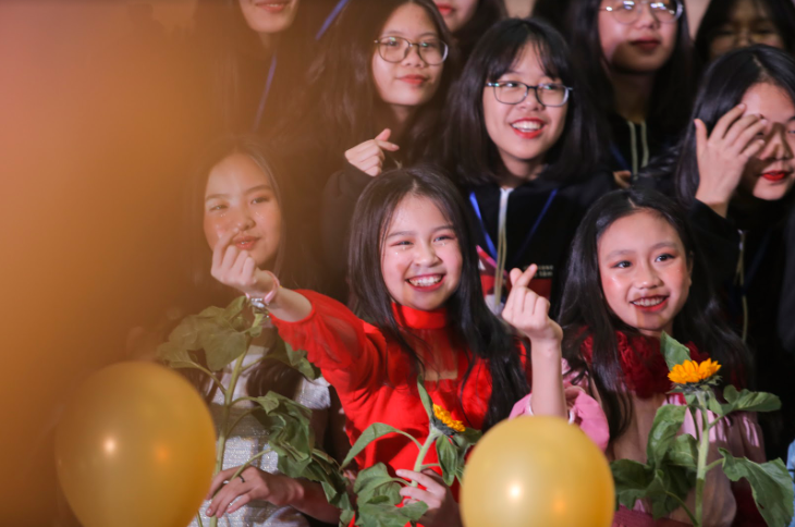 Ai cũng nở nụ cười hạnh phúc vì đã cùng nhau tổ chức thành công showcase Họa Tâm!