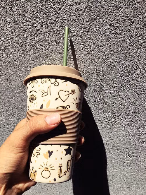 Một phiên bản ly tre dễ thương khác.