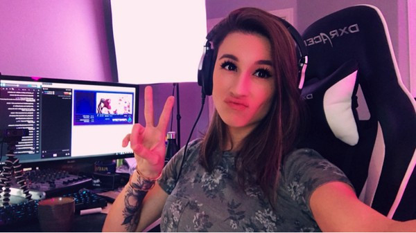 Nhiều người đã trở nên nổi tiếng nhờ phát trực tiếp nội dung khi chơi game.