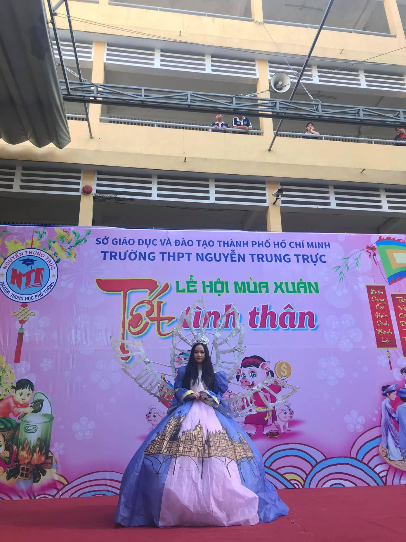 Khi bạn muốn làm công chúa Disney nhưng điều kiện chưa cho phép Khi bạn muốn làm công chúa Disney nhưng điều kiện chưa cho phép