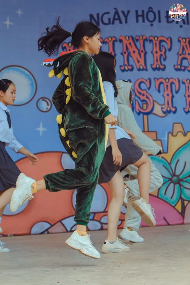 Tiết mục nào cũng được teen chăm chút cả về nội dung lẫn trang phục.
