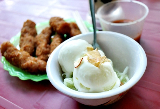 Kem xôi và nem chua rán - bộ đôi sát thủ, đốn tim biết bao người.