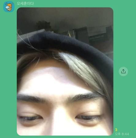 Sehun đăng ảnh selfie rồi mà các fan vẫn không tin