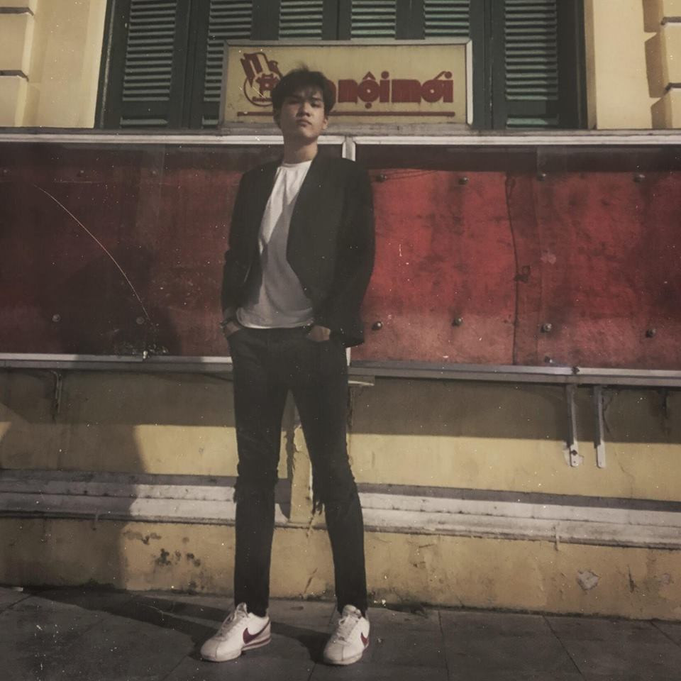 Trương Đăng Quang, 18 tuổi cao 1m96.