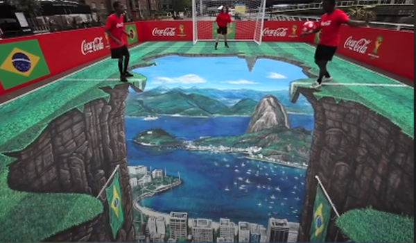 Liệu bạn có dám tự tin chơi bóng trên sân bóng này không?