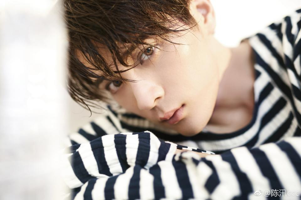 Trần Tấn trong vai Lý Tiêu.