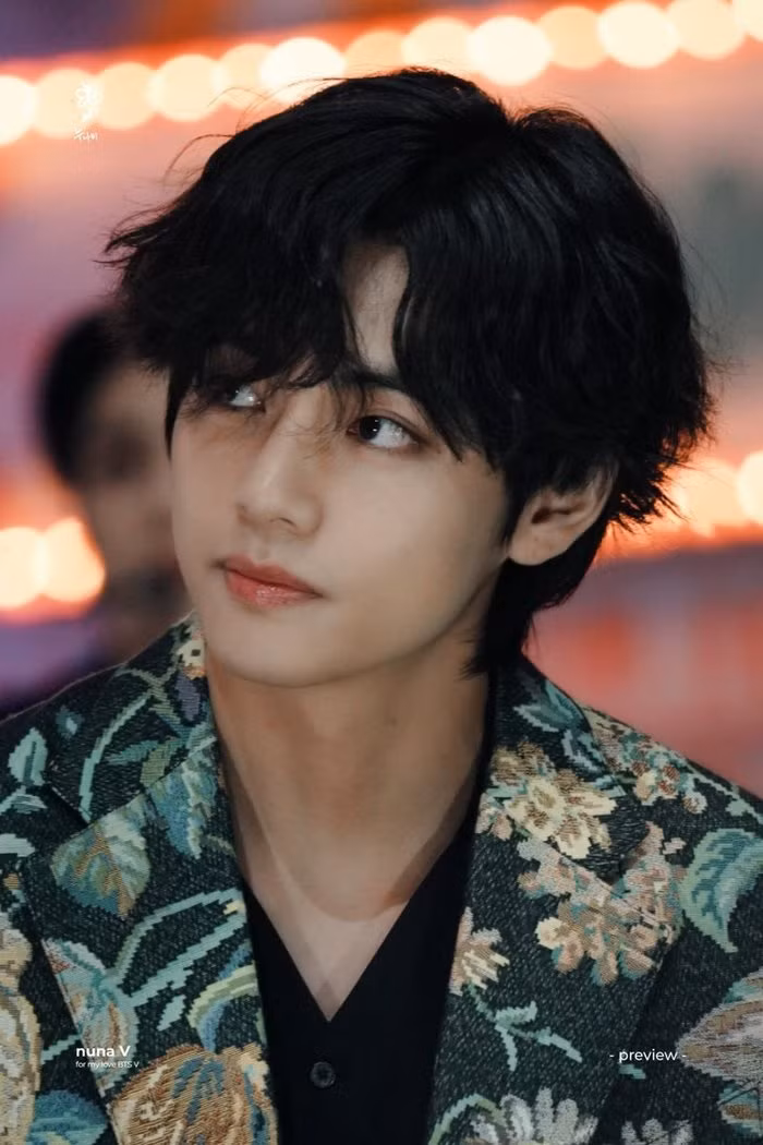 Thành viên V của BTS đứng hạng 3 trong danh sách 100 gương mặt đẹp trai nhất thế giới 2019. (Ảnh: Twitter)