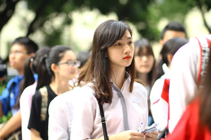 Dịch COVID-19 đang gây ra những xáo trộn trong việc thực hiện các mốc thời gian năm học cũng như tổ chức các kỳ thi chuyển cấp, THPT Quốc gia.