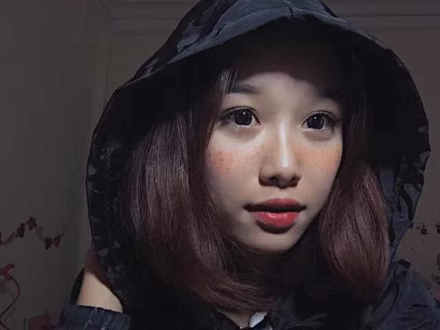 Trang Nhung và kiểu trang điểm tạo tàn nhang giả đang hot trong giới trẻ.