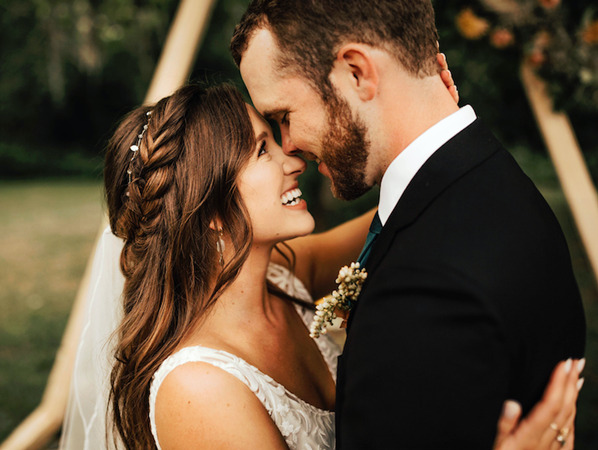 “Cặp đôi định mệnh” đã cưới nhau sau nhiều năm xa cách!