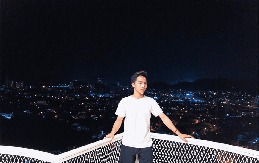 Nha Trang về đêm nhìn từ cầu thang xoắn ốc. Ảnh: @masson_pham05