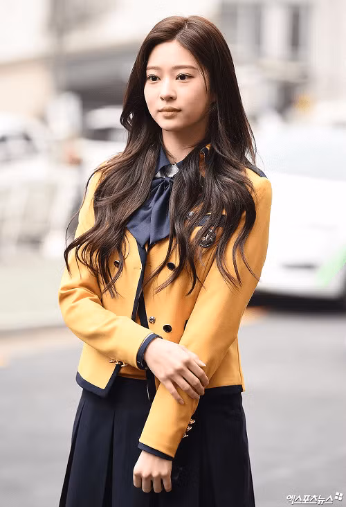 Kim Minju - IZ*ONE (SOPA)