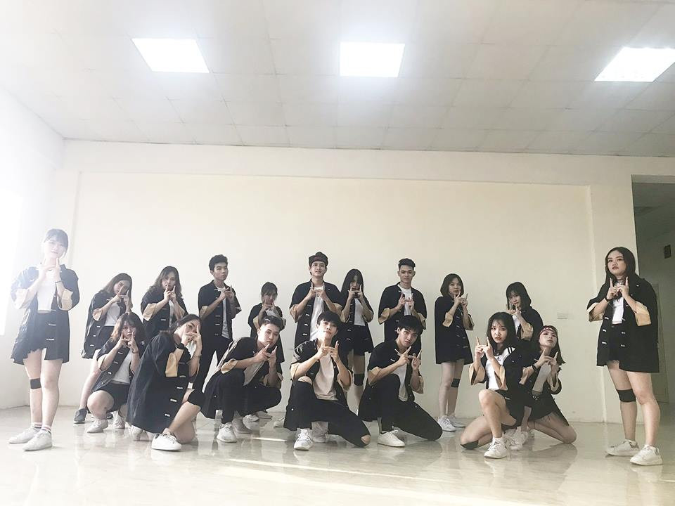 HUDEN Crew đã giành được giải "Nhóm được yêu thích nhất".