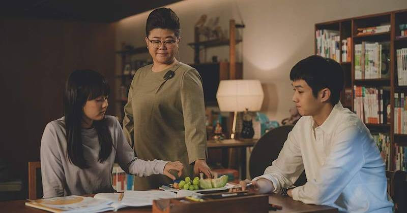 Nữ diễn viên Lee Jung Eun trong phim Parasite