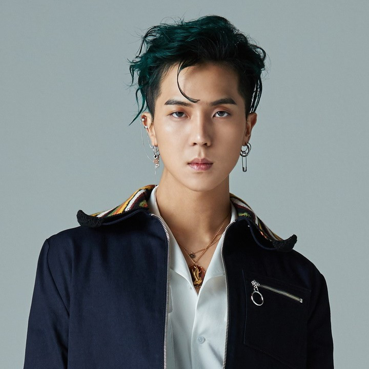 Song Mino anh chàng rapper đầy cá tính của WINNER đứng ở vị trí thứ 4. Nổi loạn trong âm nhạc nhưng tính cách Mino cũng rất dễ thương đấy nhé!