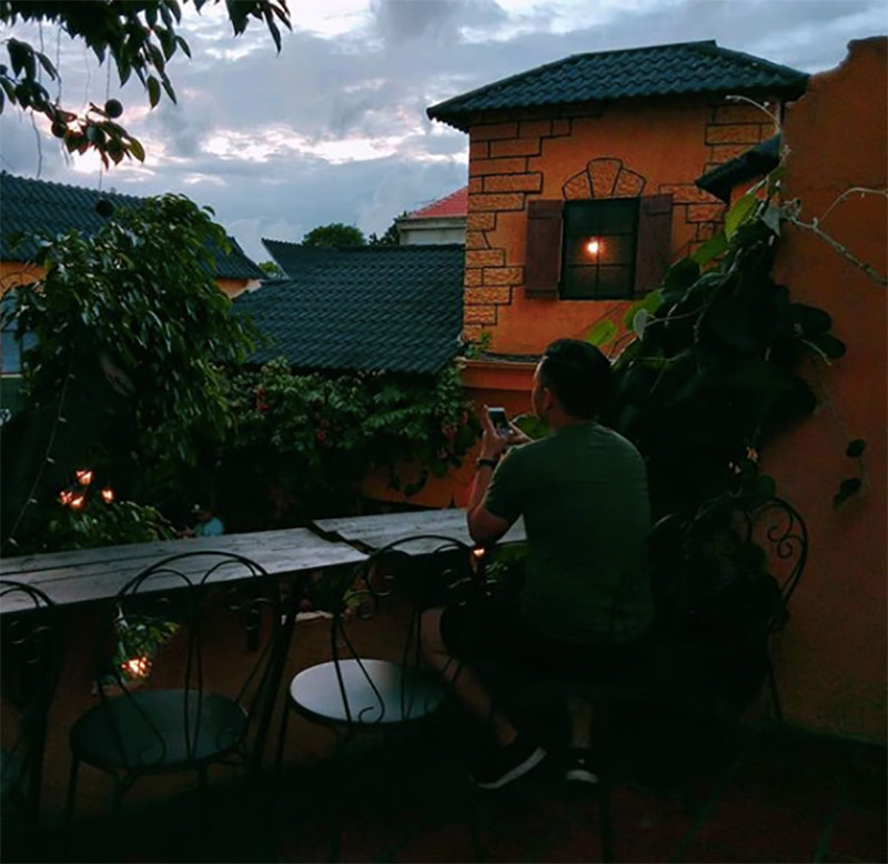 Một góc khác cho những tín đồ thích check-in buổi tối. (Ảnh: IG @haclo.kevin)