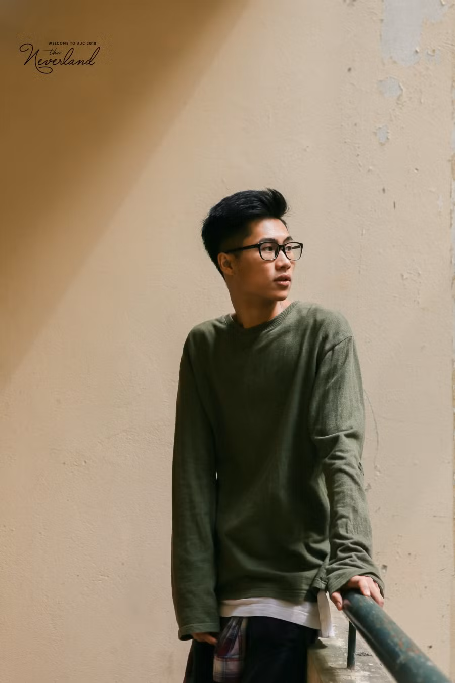 Sẽ rất nhiều cô gái phải lòng anh bạn Nguyễn Chí Kiên - Kinh tế và quản lý CLC K38 trong bộ trang phục này.