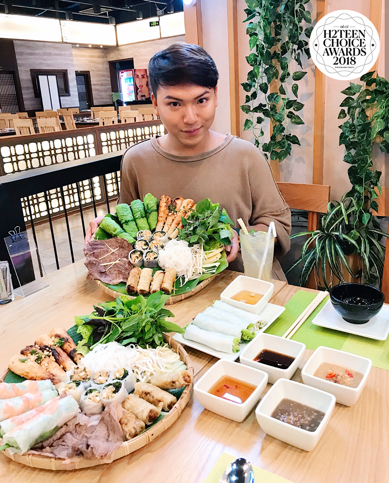 Anh chàng có niềm đam mê đặt biệt với ẩm thực và rất chăm chút cho các bài review món ăn trên Instagram.