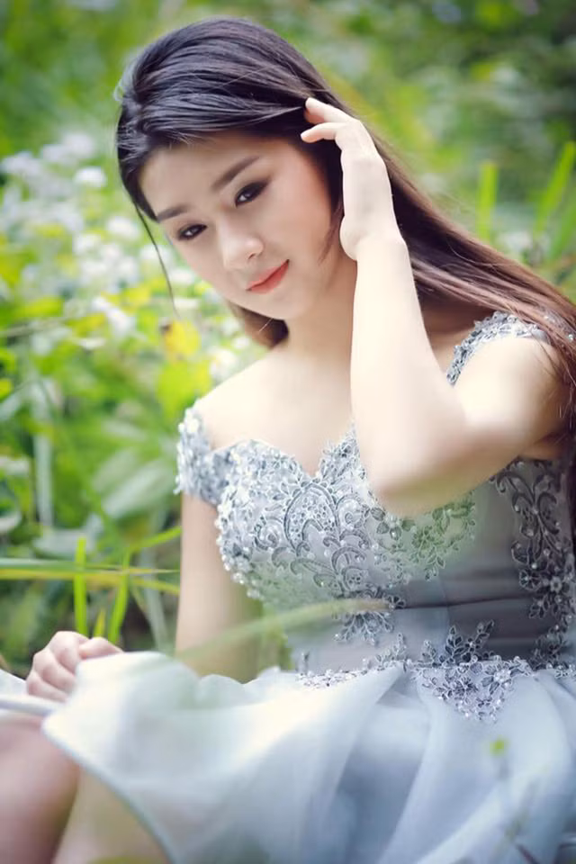 Nữ sinh Lào Cai khốn khổ vì bị nhầm là "hot girl ảnh bìa" sách giáo khoa ảnh 11 Nữ sinh Lào Cai khốn khổ vì bị nhầm là "hot girl ảnh bìa" sách giáo khoa ảnh 11
