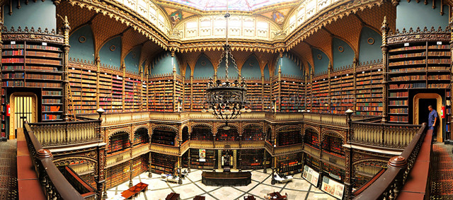 Thư viện Biblioteca Joanina ở Rio de Janeiro, Brazil