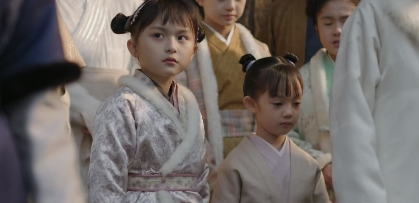 Triệu Lệ Dĩnh “mất tích”, “Minh Lan Truyện” vẫn gây sốt bởi dàn diễn viên nhí quá đáng yêu ảnh 5