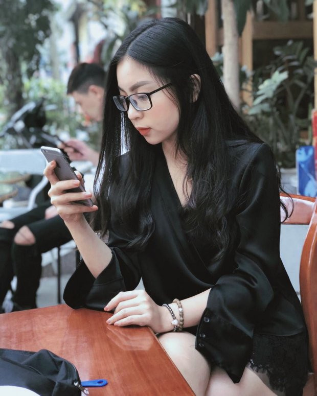 Các cầu thủ U23 Việt Nam quả khéo chọn bạn gái, nàng nào cũng xinh đẹp, dịu dàng ảnh 8 Các cầu thủ U23 Việt Nam quả khéo chọn bạn gái, nàng nào cũng xinh đẹp, dịu dàng ảnh 8