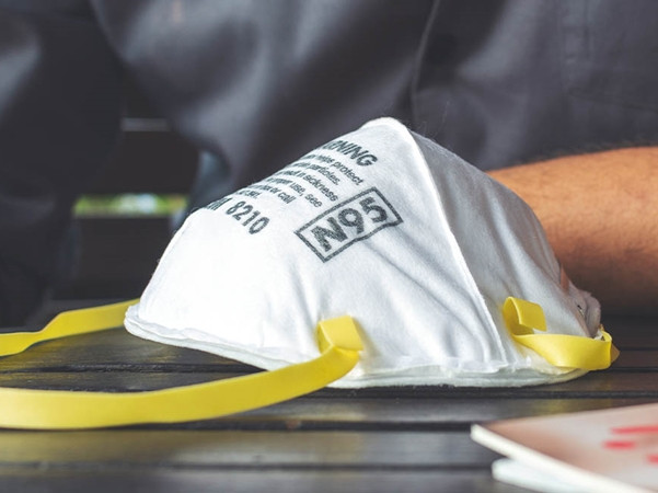 Các nhà nghiên cứu kêu gọi mọi người ngừng mua khẩu trang N95, để dành cho những người thực sự cần.