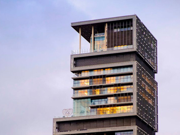 Ngôi nhà riêng đắt nhất thế giới nổi bật một góc trời. (Nguồn: Moment RM)