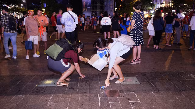 Các bạn trẻ này ngại nói về việc làm của mình.