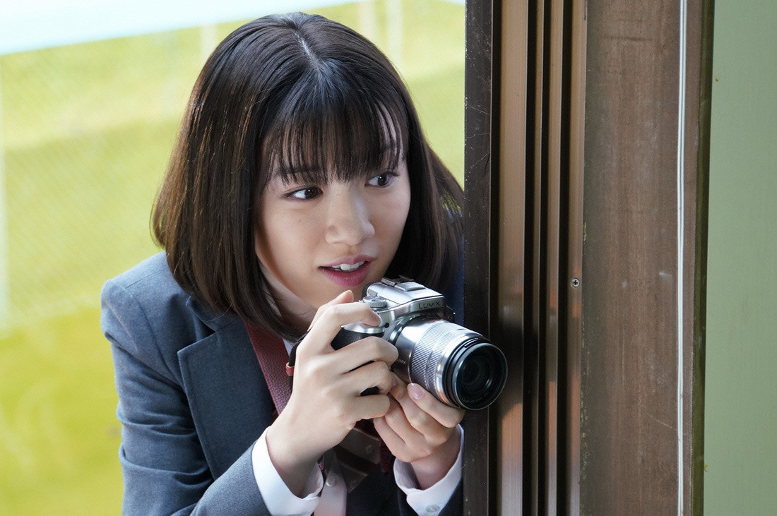 Nagano Mei xinh đẹp và duyên dáng trong vai lớp trưởng của lớp 3A.