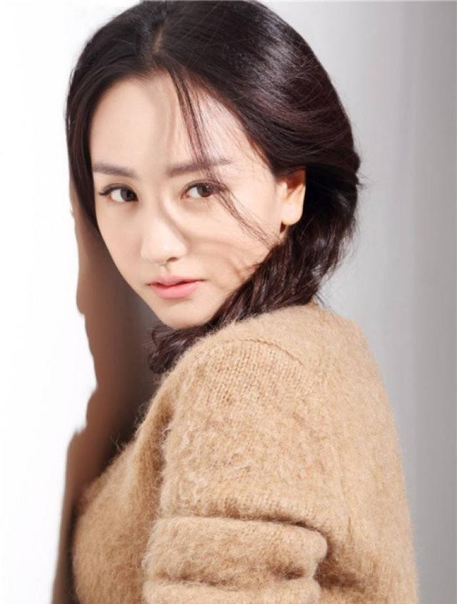 Dương Dung đã 37 tuổi nhưng vẫn rất trẻ trung và có khả năng diễn đa dạng vai.