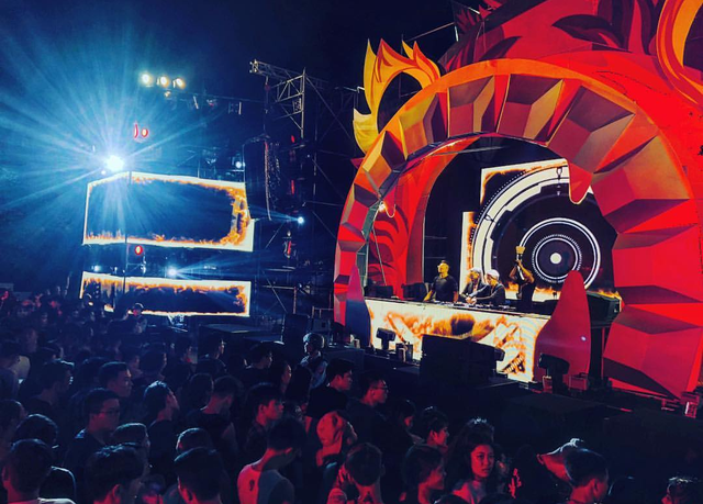 Lễ hội âm nhạc &quot;Trip to the moon&quot; tại Công viên nước Hồ Tây đêm qua, 16/9 .Ảnh: MC.