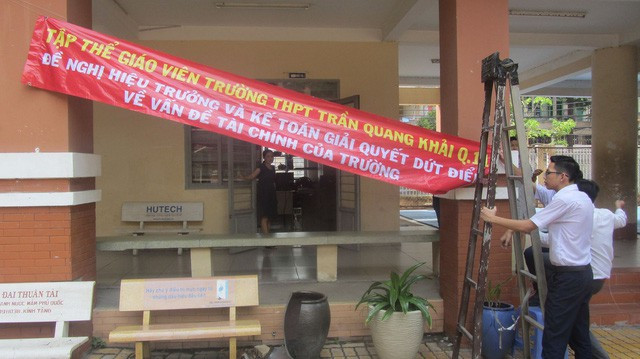 Trường THPT Trần Quang Khải (quận 11, TPHCM) - nơi xảy ra sự việc giáo viên treo băng rôn ngay giữa sân trường đòi hiểu trường công khai minh bạch về tài chính.