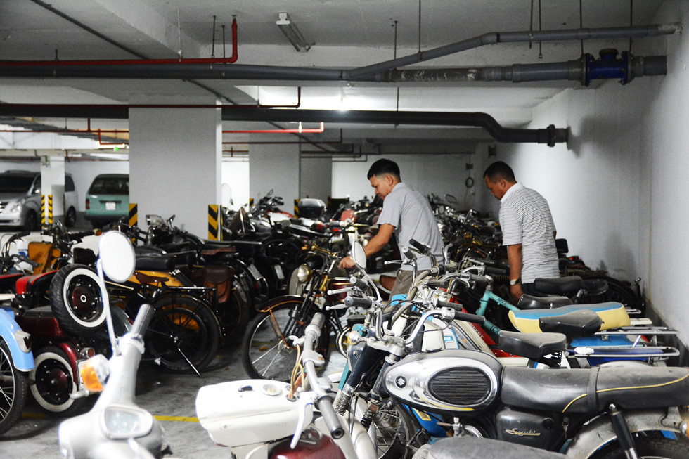 Bộ sưu tập "khủng" của ông bao gồm tất cả những chiếc xe gia đình từng sử dụng. Ảnh: HOÀI NHÂN