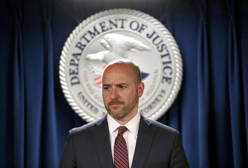 Công tố viên liên bang phụ trách Massachusetts, Andrew Lelling. Ảnh: Getty Images.