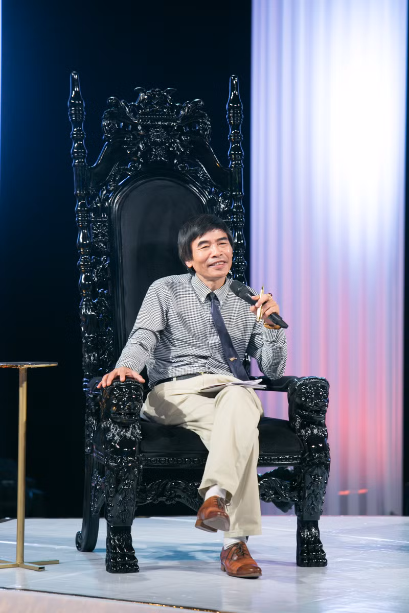 Tiến sĩ Lê Thẩm Dương