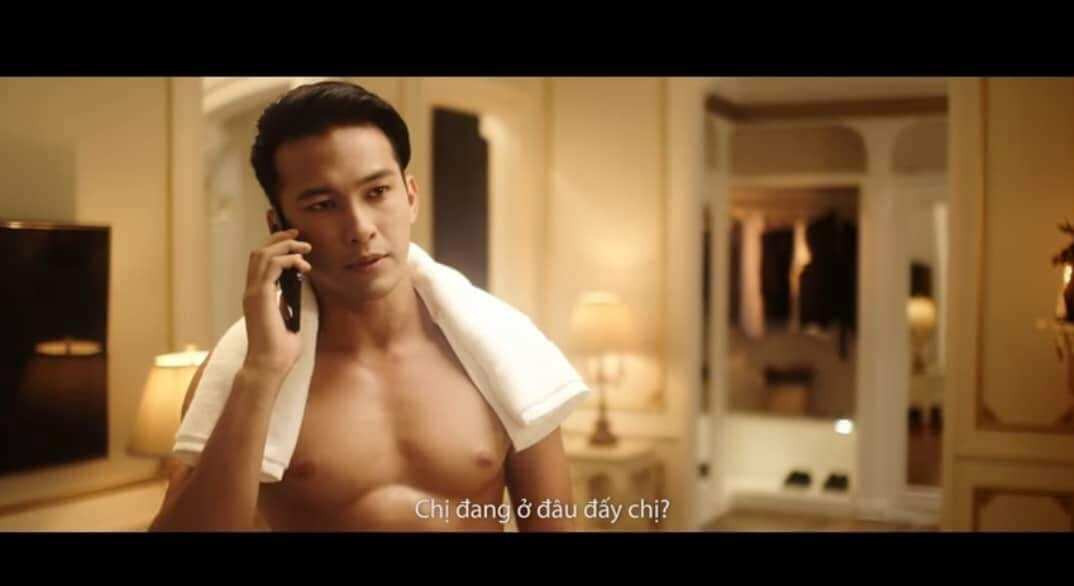 Một số giả thiết khán giả đưa ra nhận được sự đồng tình. Có thể kể tới như Philip - Quán quân The Face Men Thái Lan mùa đầu (chàng trai xuất hiện ở cuối MV) là chị em ruột thịt với Hương Giang. Với bản tính "mê trai" và hơn thua của Hân, anh chàng này sẽ cùng với Giang bày mưu tính kế để trả thù cho chị mình đó là "quyến rũ" Hân.