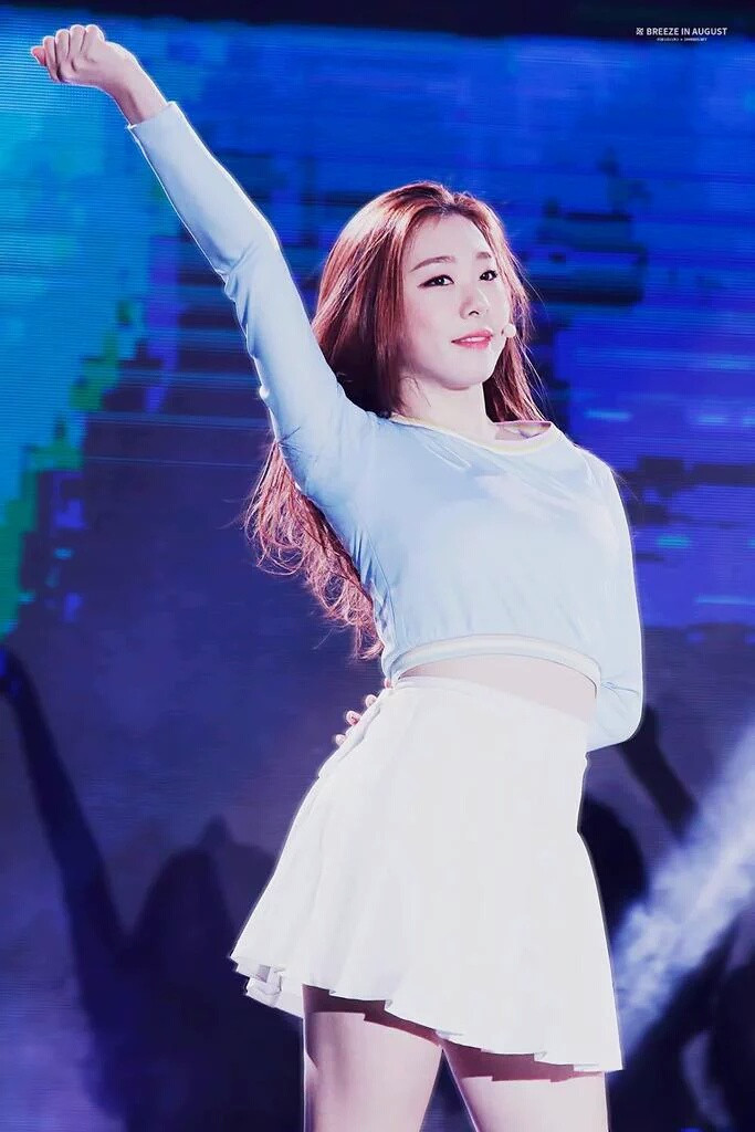 Định vị I.O.I - 11 cô gái gây "náo loạn" K-Pop năm ngoái, bây giờ đang ở đâu? ảnh 1