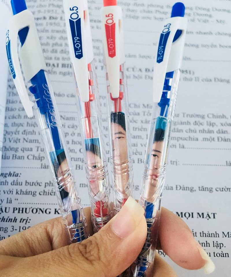 Một hành động rất đơn giản nhưng có thể đánh dấu "chính chủ" của cây bút.