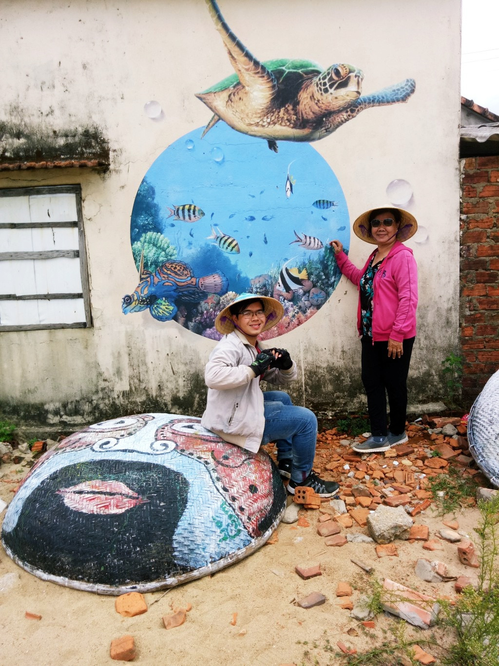 Chuyến đi gần 30 ngày, đi qua 38 tỉnh thành dọc đất nước của 2 mẹ con Đạt.