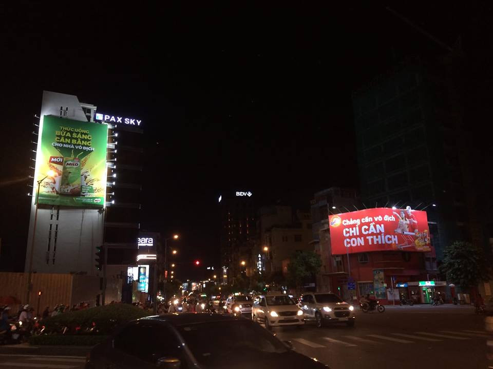 Diện mạo mới của pano quảng cáo từ hãng M.