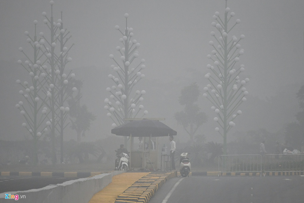 Hình ảnh Hà Nội mịt mù trong những ngày chỉ số ô nhiễm tăng cao. Ảnh: Duy Hiệu.