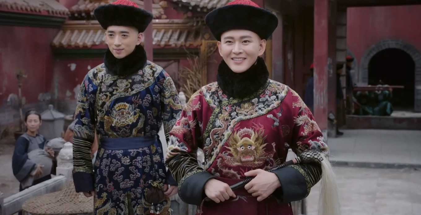 Lý Ngọc là người đến đón nàng, lần này là với nụ cười mừng vui.