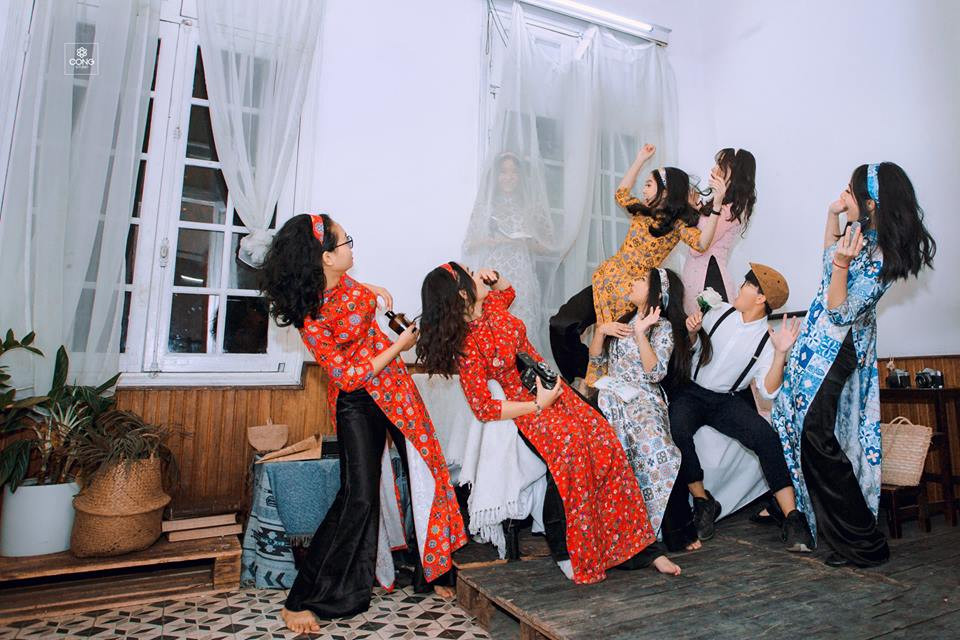 Hết hồn chúng bây ơi…