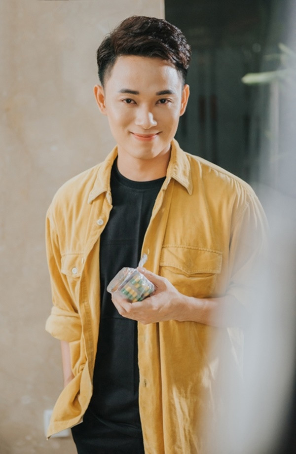 Ngoài cô 2 Tóc Tiên, còn có cậu 3 Trúc Nhân luôn dành cả tuổi xuân để 