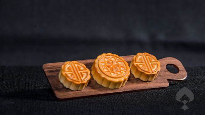 Các bạn trẻ có thể mang “bánh” đi khắp nơi.