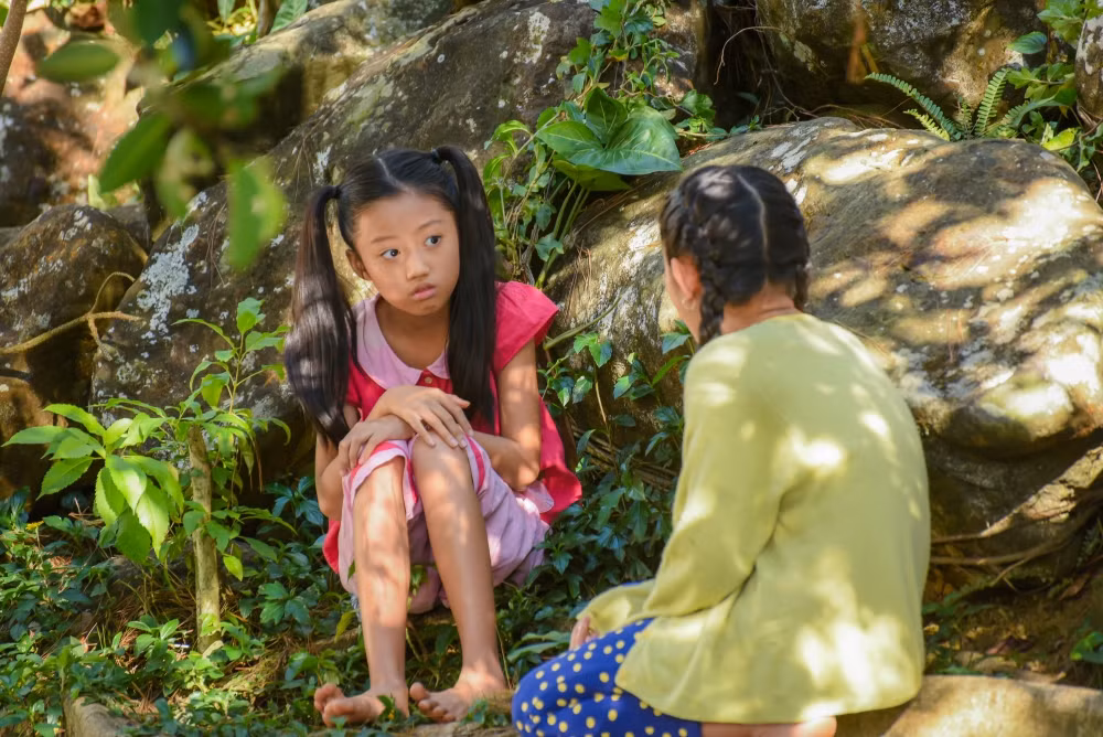 Khánh Vân va Hải Vân lúc nhỏ được đảm nhận bởi bé Khánh Như và bé Mai Cát Vi.